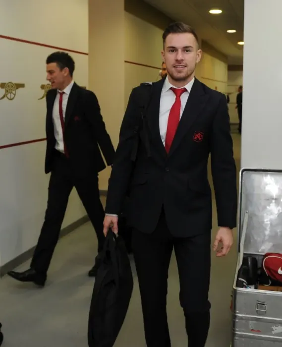Framed Print : Arsenal's Aaron Ramsey Prepares for FA Cup Battle against Sunderland (2015-16)