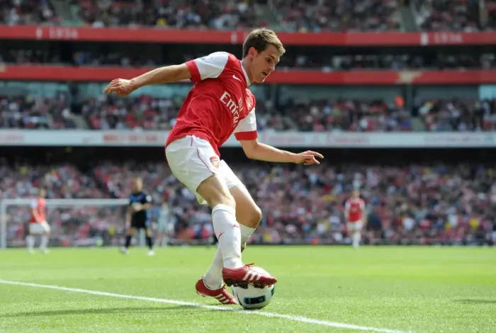 Framed Print : Arsenal's Aaron Ramsey Scores the Winner: Arsenal 1-0 Manchester United, Barclays Premier League (2011)