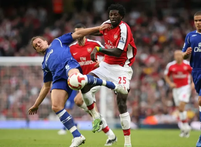 Framed Print : Arsenal's Adebayor Scores Twice Against Jagielka's Everton in 3:1 Barclays Premier League Victory at Emirates Stadium, London (October 18, 2008) Framed Print : Arsenal's Adebayor Scores Twice Against Jagielka's Everton in 3:1 Barclays Premier League Victory at Emirates Stadium, London (October 18, 2008)