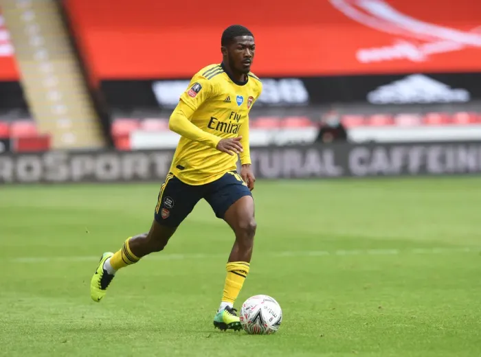 Framed Print : Arsenal's Ainsley Maitland-Niles in Action: FA Cup Quarterfinal Showdown vs Sheffield United