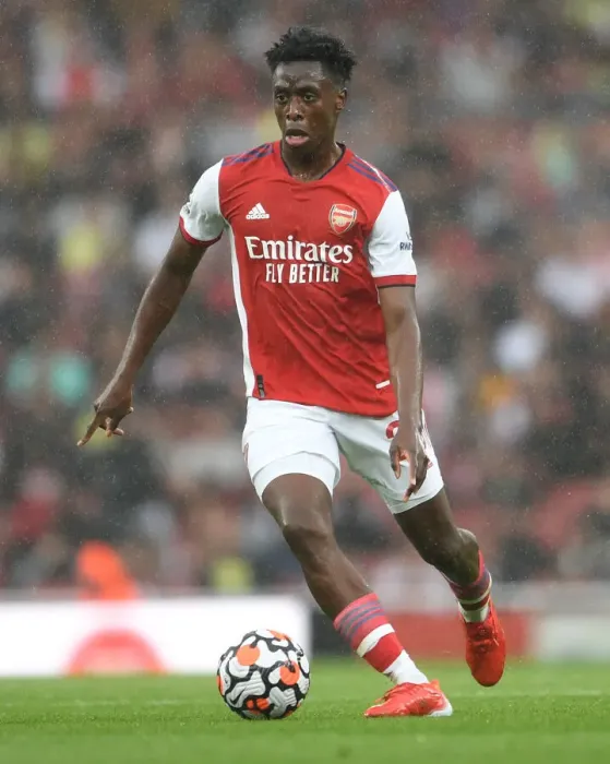 Framed Print : Arsenal's Albert Sambi Lokonga in Action Against Chelsea, Premier League 2021-22