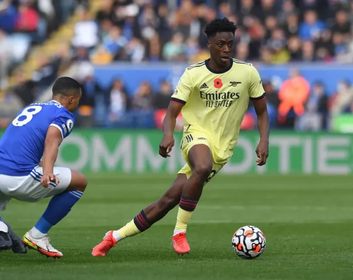 Framed Print : Arsenal's Albert Sambi Lokonga in Action: Leicester City vs Arsenal, Premier League 2021-22