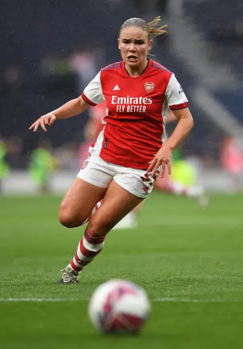 Framed Print : Arsenal's Alex Hennessy in Action: Arsenal Women vs. Tottenham Hotspur Women - MIND Series Match