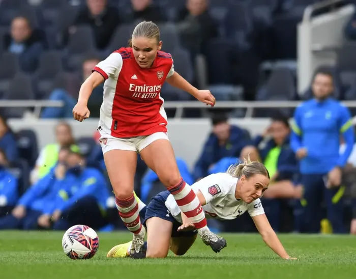 Framed Print : Arsenal's Alex Hennessy in Action: Arsenal Women vs. Tottenham Hotspur Women - MIND Series 2021-22