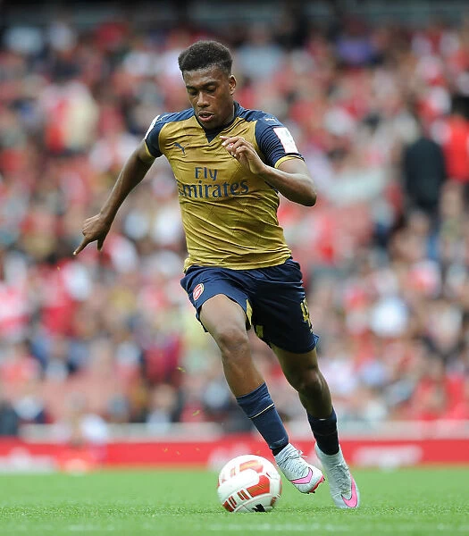 Arsenal's Alex Iwobi in Action Against Olympique Lyonnais at the Emirates Cup, 2015