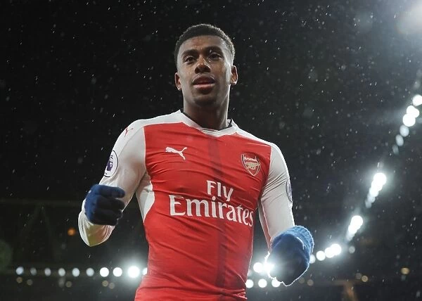 Arsenal's Alex Iwobi in Action During the Premier League Clash Against Crystal Palace at Emirates Stadium, 2016-17 Season