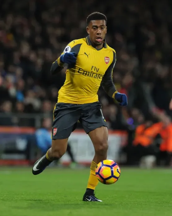 Framed Print : Arsenal's Alex Iwobi in Action during the Premier League Clash against AFC Bournemouth (2016-17) Framed Print : Arsenal's Alex Iwobi in Action during the Premier League Clash against AFC Bournemouth (2016-17)