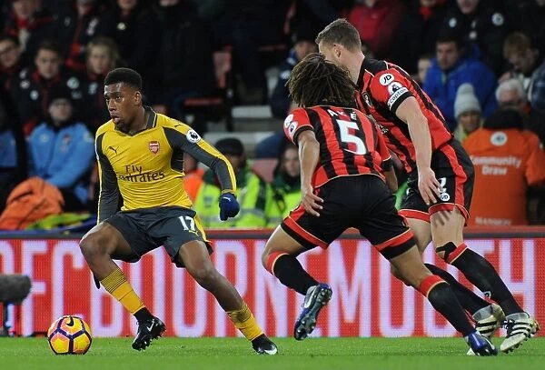 Arsenal's Alex Iwobi Breaks Past Bournemouth Defenders During Premier League Clash (AFC Bournemouth v Arsenal 2016-17)