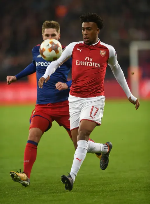 Framed Print : Arsenal's Alex Iwobi Clashes with Kirill Nababkin in UEFA Europa League Quarterfinal