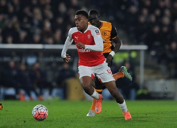 Arsenal's Alex Iwobi in FA Cup Action: Arsenal vs. Hull City (15 / 16)