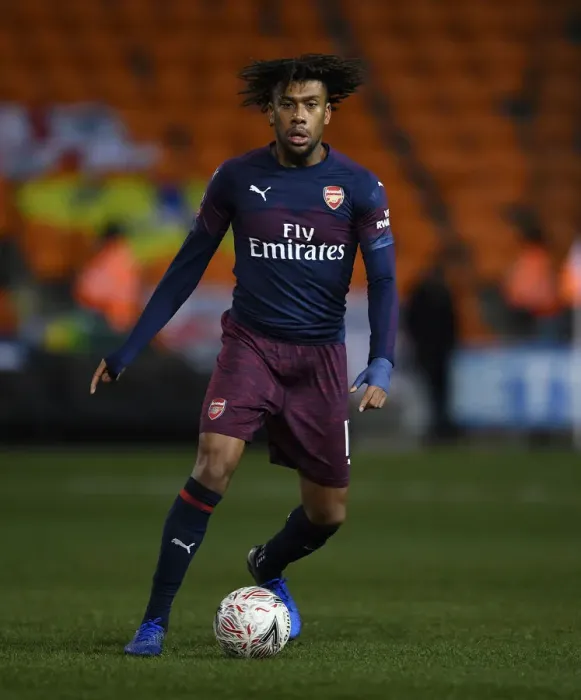 Framed Print : Arsenal's Alex Iwobi in FA Cup Action against Blackpool (2019)