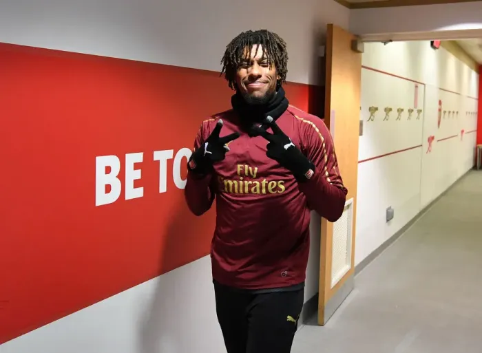 Framed Print : Arsenal's Alex Iwobi Prepares for Cardiff Clash in Premier League