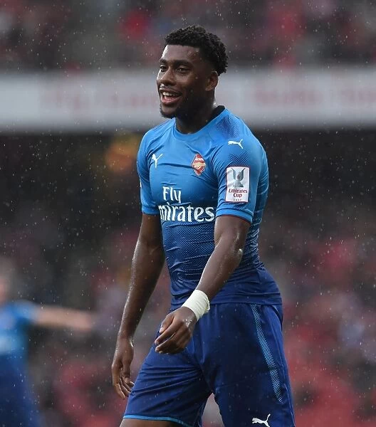 Arsenal's Alex Iwobi Shines in Emirates Cup Clash Against SL Benfica