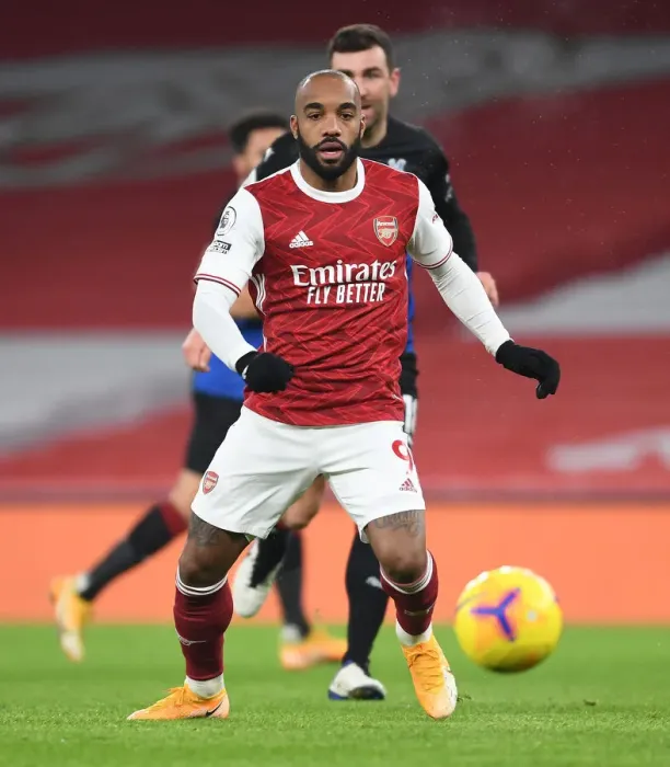 Framed Print : Arsenal's Alex Lacazette in Action against Crystal Palace at Emptied Emirates Stadium (Premier League 2020-21) Framed Print : Arsenal's Alex Lacazette in Action against Crystal Palace at Emptied Emirates Stadium (Premier League 2020-21)