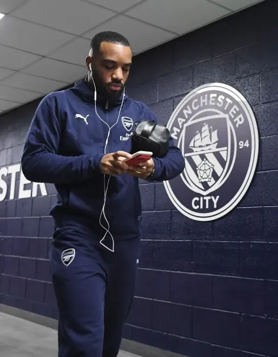 Framed Print : Arsenal's Alex Lacazette Arrives at Etihad Stadium before Manchester City vs Arsenal (2018-19) Framed Print : Arsenal's Alex Lacazette Arrives at Etihad Stadium before Manchester City vs Arsenal (2018-19)