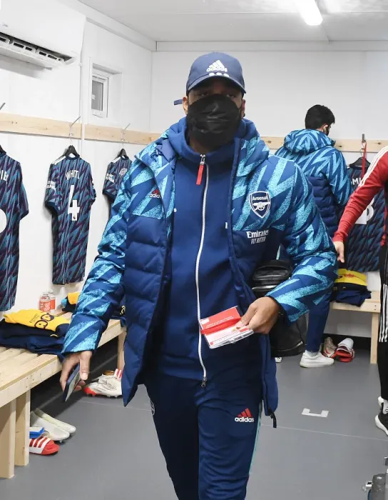 Framed Print : Arsenal's Alex Lacazette in the Changing Room Before Leeds United Clash (Premier League 2021-22)