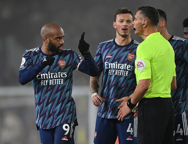 Arsenal's Alex Lacazette Controversially Argues with Referee During Leeds United Clash