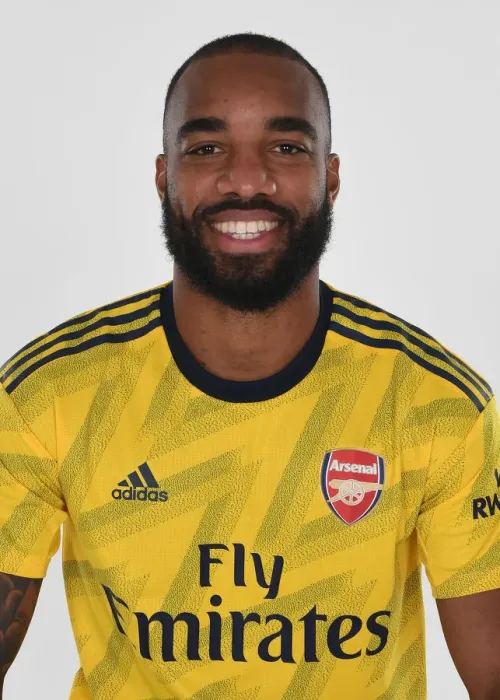 Framed Print : Arsenal's Alex Lacazette Kicks Off New Season at Training