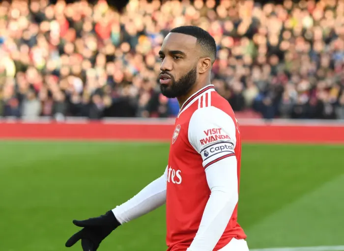 Framed Print : Arsenal's Alex Lacazette Ready for Kick-off Against Sheffield United (2019-20)