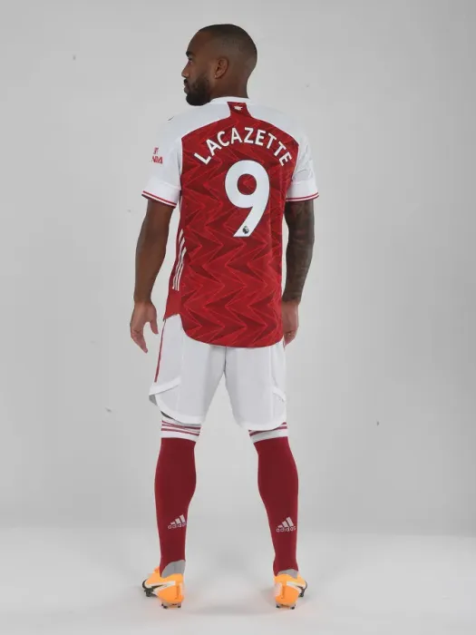 Framed Print : Arsenal's Alex Lacazette in Training Ahead of 2020-21 Season