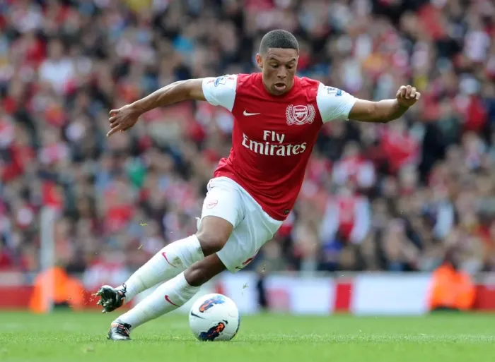 Framed Print : Arsenal's Alex Oxlade-Chamberlain in Action Against Chelsea (2011-12)