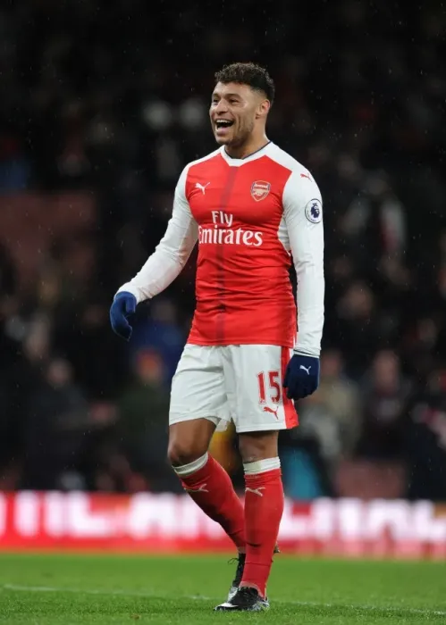 Framed Print : Arsenal's Alex Oxlade-Chamberlain in Action against Crystal Palace (Premier League 2016-17)