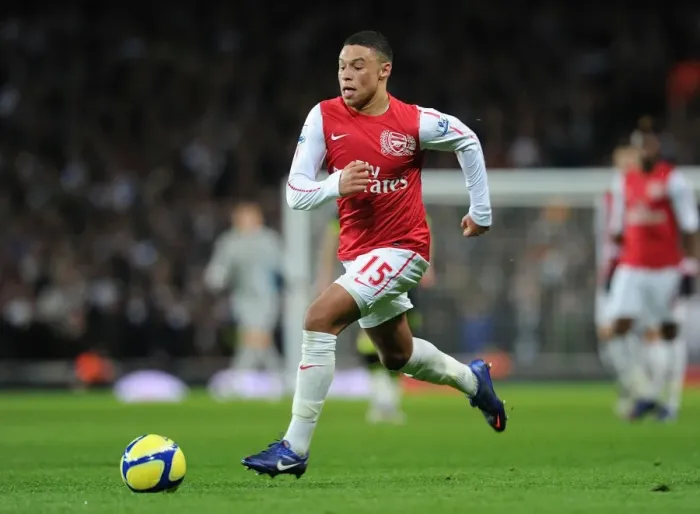 Framed Print : Arsenal's Alex Oxlade-Chamberlain in Action against Leeds United during the FA Cup Match (2011-2012) Framed Print : Arsenal's Alex Oxlade-Chamberlain in Action against Leeds United during the FA Cup Match (2011-2012)