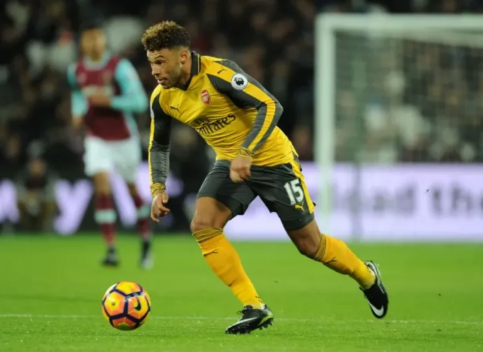 Framed Print : Arsenal's Alex Oxlade-Chamberlain in Action against West Ham United (2016-17) Framed Print : Arsenal's Alex Oxlade-Chamberlain in Action against West Ham United (2016-17)
