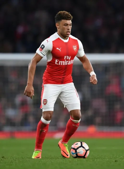 Framed Print : Arsenal's Alex Oxlade-Chamberlain in Emirates FA Cup Quarter-Final Action against Lincoln City