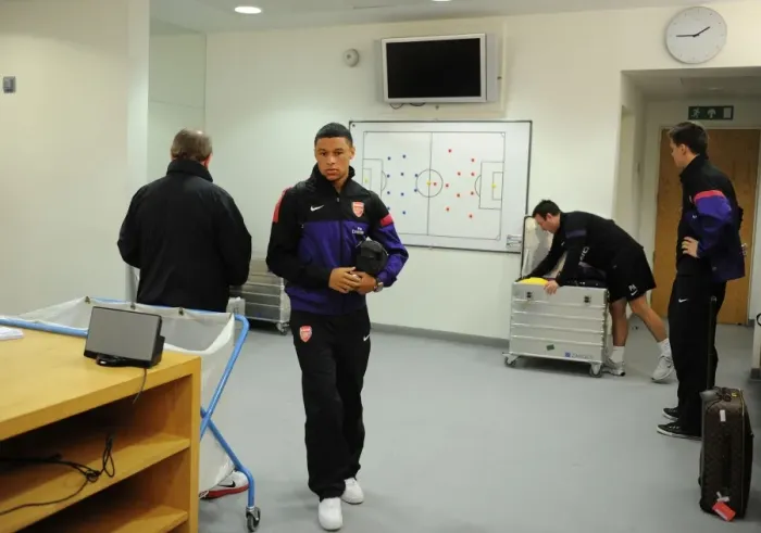 Framed Print : Arsenal's Alex Oxlade-Chamberlain Prepares for Arsenal v Fulham in the Premier League, Emirates Stadium, London, 2012