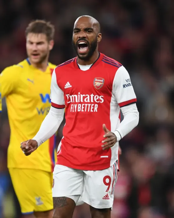 Framed Print : Arsenal's Alexandre Lacazette in Action against Crystal Palace - Premier League 2021-22 Framed Print : Arsenal's Alexandre Lacazette in Action against Crystal Palace - Premier League 2021-22