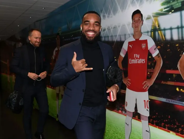 Framed Print : Arsenal's Alexandre Lacazette Arrives at Emirates Stadium Ahead of Arsenal v Southampton Match