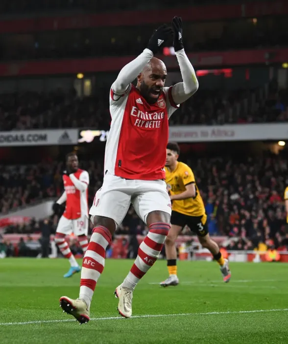 Framed Print : Arsenal's Alexandre Lacazette Fires Up the Crowd vs. Wolverhampton Wanderers, Premier League 2021-22 Framed Print : Arsenal's Alexandre Lacazette Fires Up the Crowd vs. Wolverhampton Wanderers, Premier League 2021-22