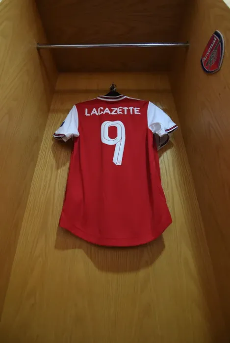 Framed Print : Arsenal's Alexandre Lacazette Readies for Vitoria Guimaraes Clash in Europa League Group Stage Framed Print : Arsenal's Alexandre Lacazette Readies for Vitoria Guimaraes Clash in Europa League Group Stage