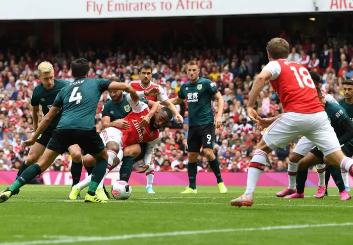 Framed Print : Arsenal's Alexis Lacazette Scores Thriller Against Burnley in 2019-20 Premier League Framed Print : Arsenal's Alexis Lacazette Scores Thriller Against Burnley in 2019-20 Premier League
