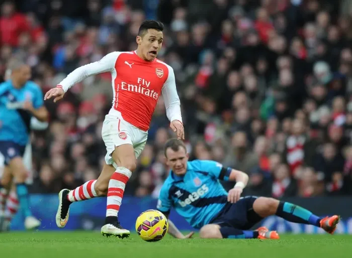 Framed Print : Arsenal's Alexis Sanchez in Action: Arsenal vs. Stoke City (Premier League 2014-15) Framed Print : Arsenal's Alexis Sanchez in Action: Arsenal vs. Stoke City (Premier League 2014-15)