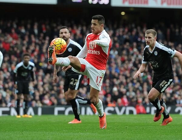 Arsenal's Alexis Sanchez in Action: Arsenal vs. Leicester City, Premier League 2015-16