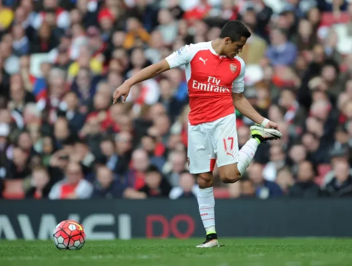 Framed Print : Arsenal's Alexis Sanchez in Action: Arsenal vs. Crystal Palace (Premier League 2015-16)