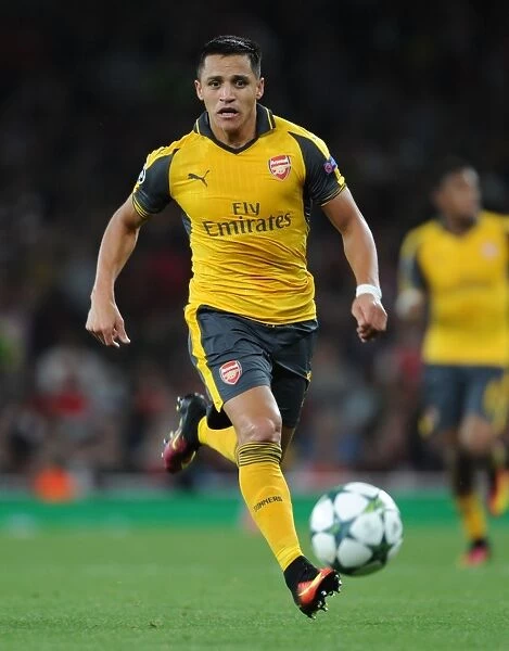 Arsenal's Alexis Sanchez in Action against FC Basel during the 2016-17 UEFA Champions League at Emirates Stadium
