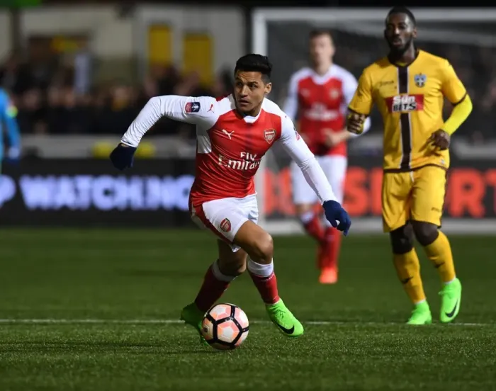 Framed Print : Arsenal's Alexis Sanchez in FA Cup Fifth Round Clash Against Sutton United