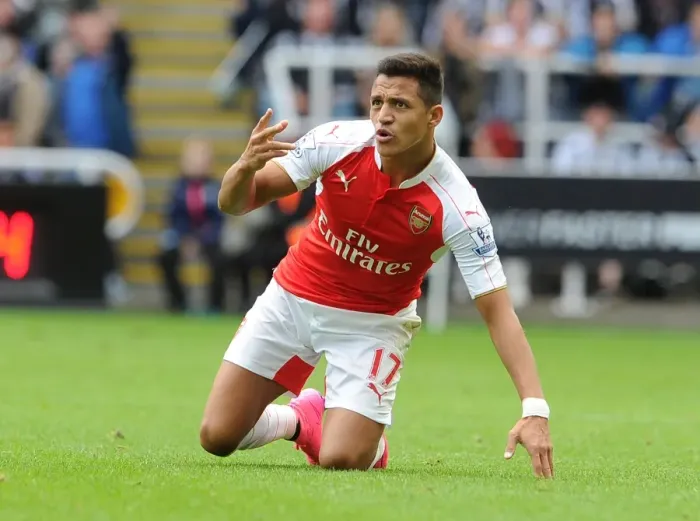 Framed Print : Arsenal's Alexis Sanchez Faces Newcastle United in Premier League Clash (2015-16)