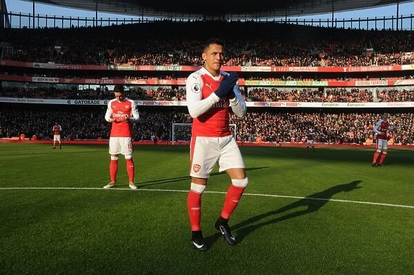 Arsenal's Alexis Sanchez Gears Up for Arsenal v Burnley Clash (2016-17)