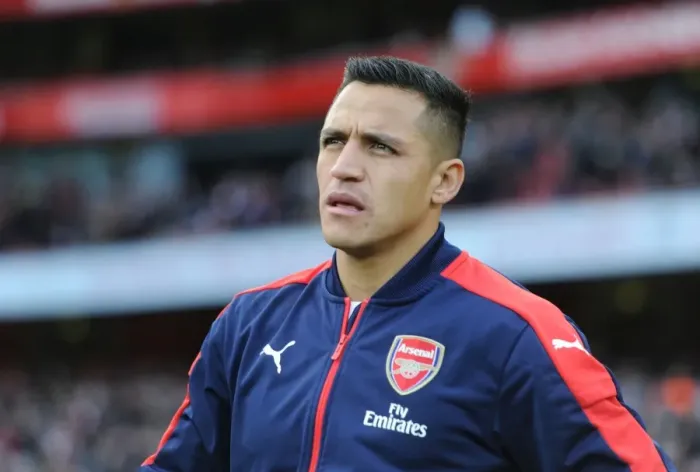 Framed Print : Arsenal's Alexis Sanchez Gears Up for Arsenal v Middlesbrough in the Premier League (2016-17)