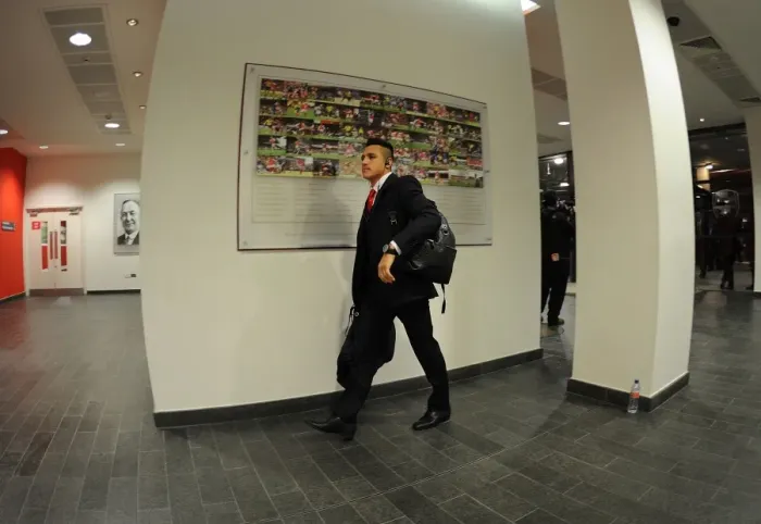 Framed Print : Arsenal's Alexis Sanchez Heads to the Changing Room Before FA Cup Match vs Hull City