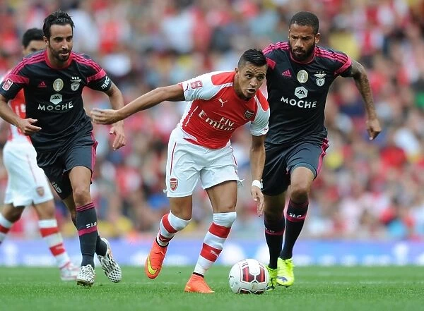 Arsenal's Alexis Sanchez Outmaneuvers Benfica's Ruben Amorim during the Emirates Cup Clash