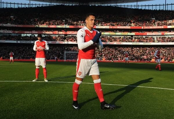 Arsenal's Alexis Sanchez Ready for Burnley Clash (Arsenal v Burnley, Premier League 2016-17)