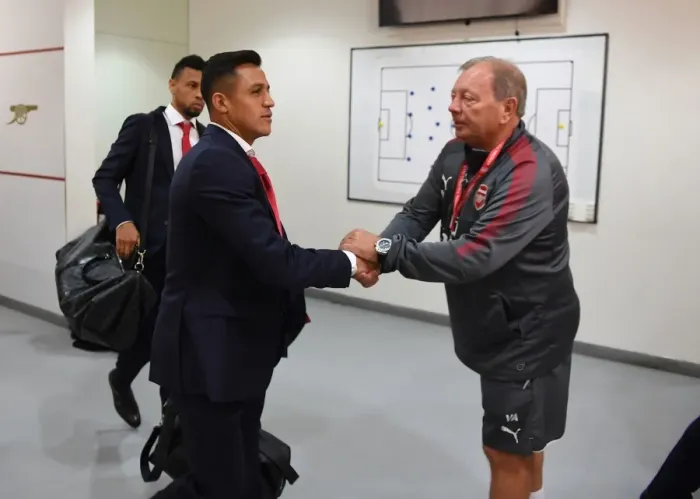 Framed Print : Arsenal's Alexis Sanchez and Vic Akers in the Changing Room Before Arsenal v AFC Bournemouth, 2017-18
