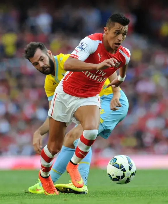 Framed Print : Arsenal's Alexis Sanchez vs. Crystal Palace's Joe Ledley: A Premier League Battle Framed Print : Arsenal's Alexis Sanchez vs. Crystal Palace's Joe Ledley: A Premier League Battle