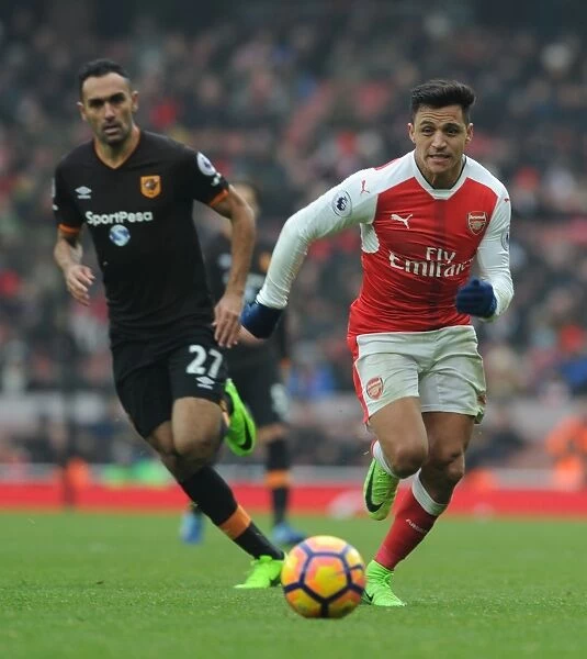 Arsenal's Alexis Sanchez vs. Hull City's Ahmed Elmohamady: A Premier League Battle at Emirates Stadium