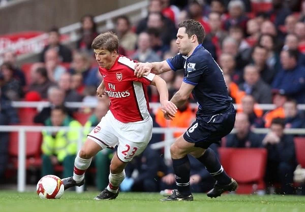 Arsenal's Andrey Arshavin Torments Blackburn's David Dunn in 4:0 Barclays Premier League Victory at Emirates Stadium, March 14, 2009